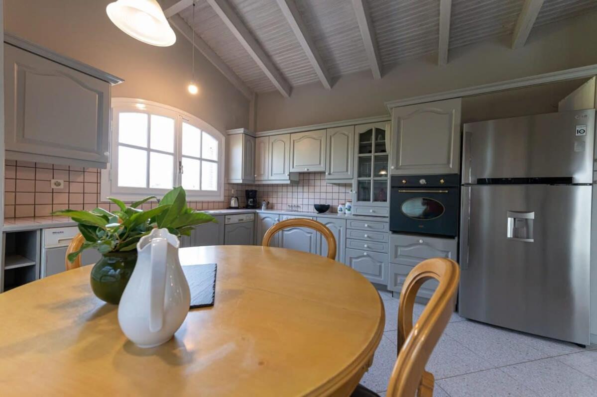 Holiday home Serene Seaside Bliss - Lush & Secluded Garden Oasis *